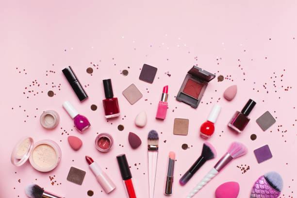 The Ultimate Guide to Building Your Makeup Kit: A Comprehensive List